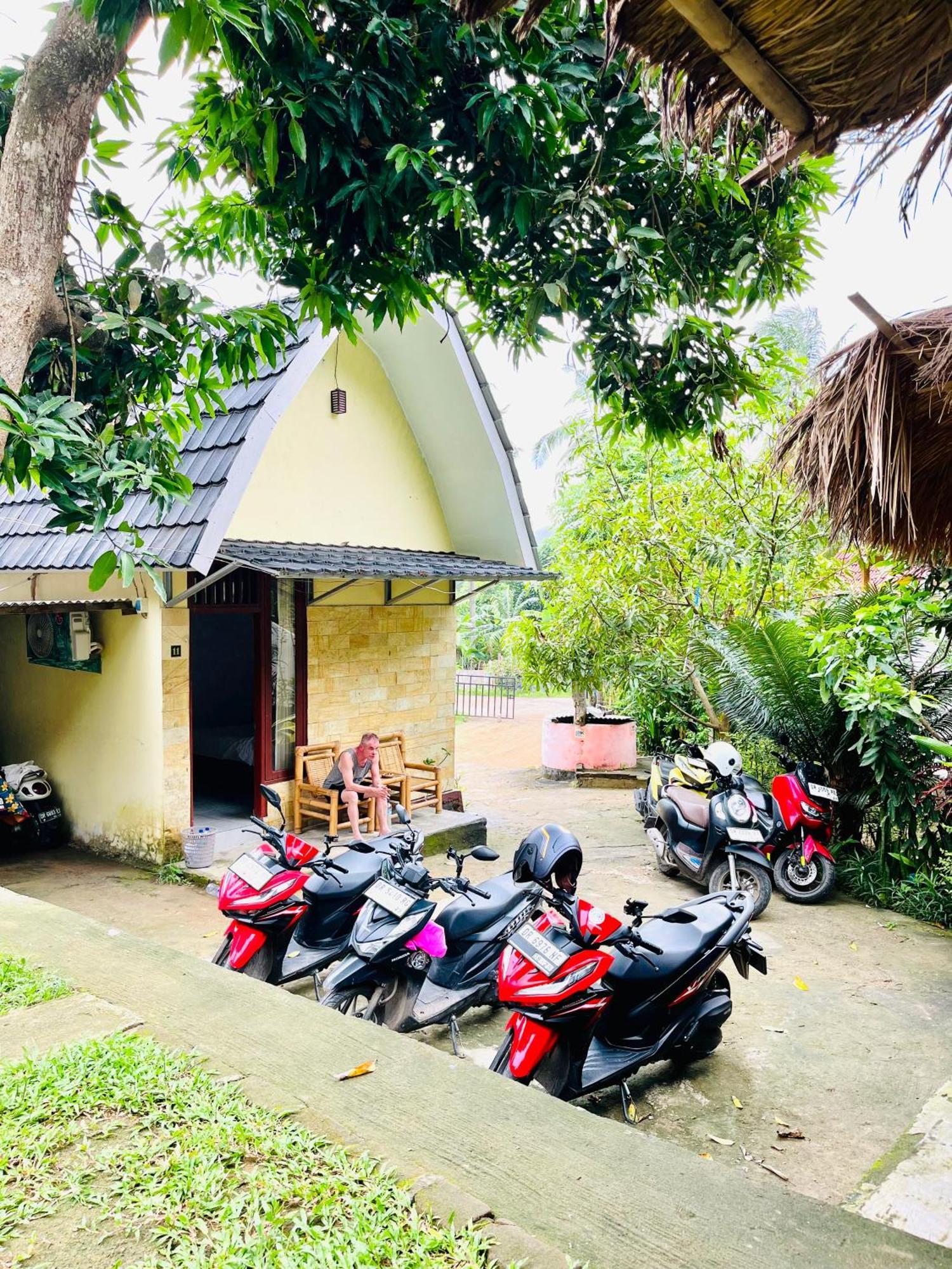 Roy Homestay Kuta Kuta  外观 照片
